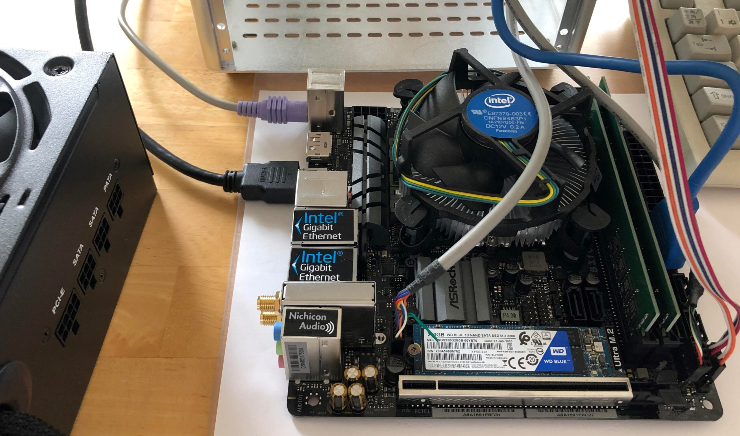 Fedora Core 2で作る自宅サーバーfor Linux : 本格サーバ… Fedora Core 2で作る自宅サーバーfor Linux : 本格サーバ